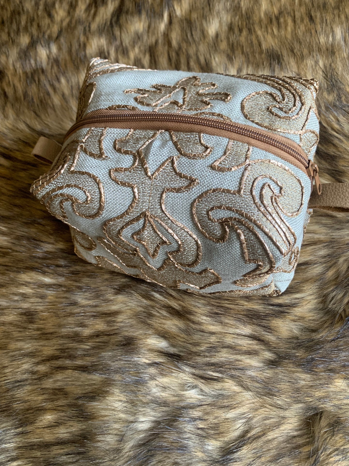 Nesting Essentials makeup bag -Cosmetic toiletry organizer - Cezanne Linen unique designer fabric