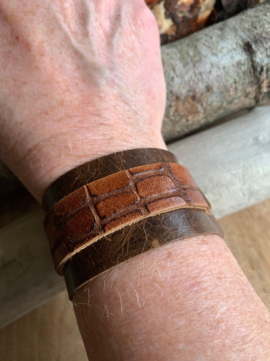 Designer Leather Bracelet - Bullet closure Alligator