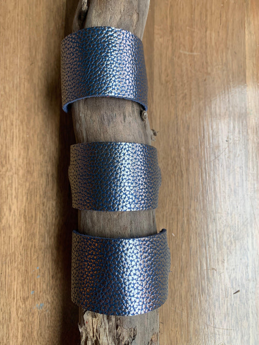 Designer Leather Bracelet - Silver blue glowing leather