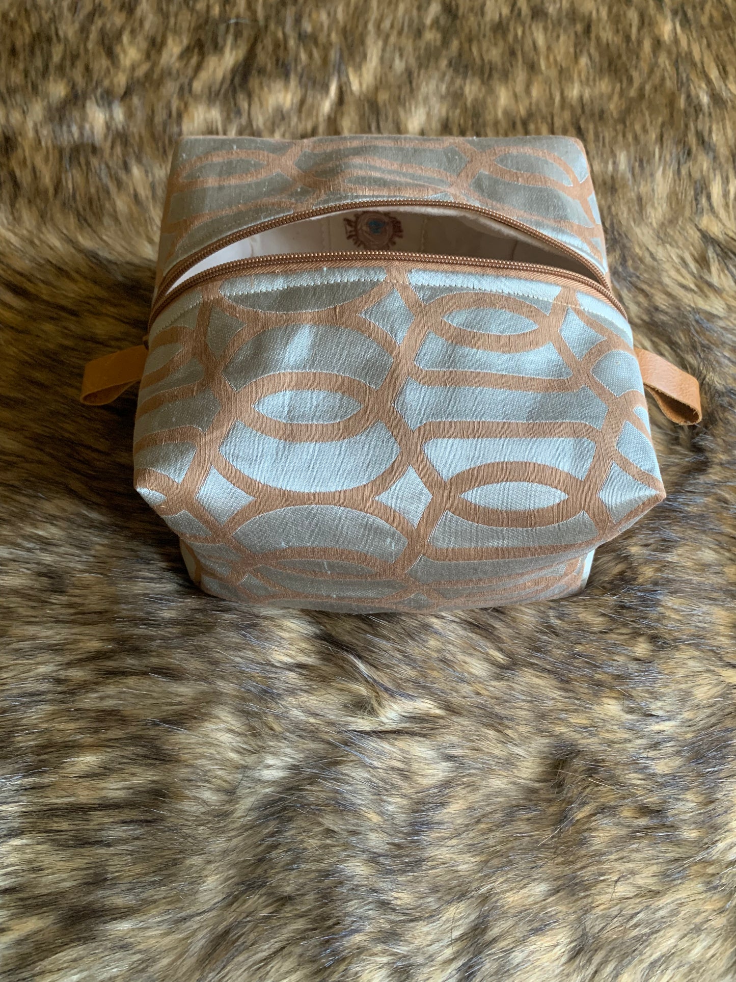 Nesting Essentials makeup bag -Cosmetic toiletry organizer - Deco Silk
