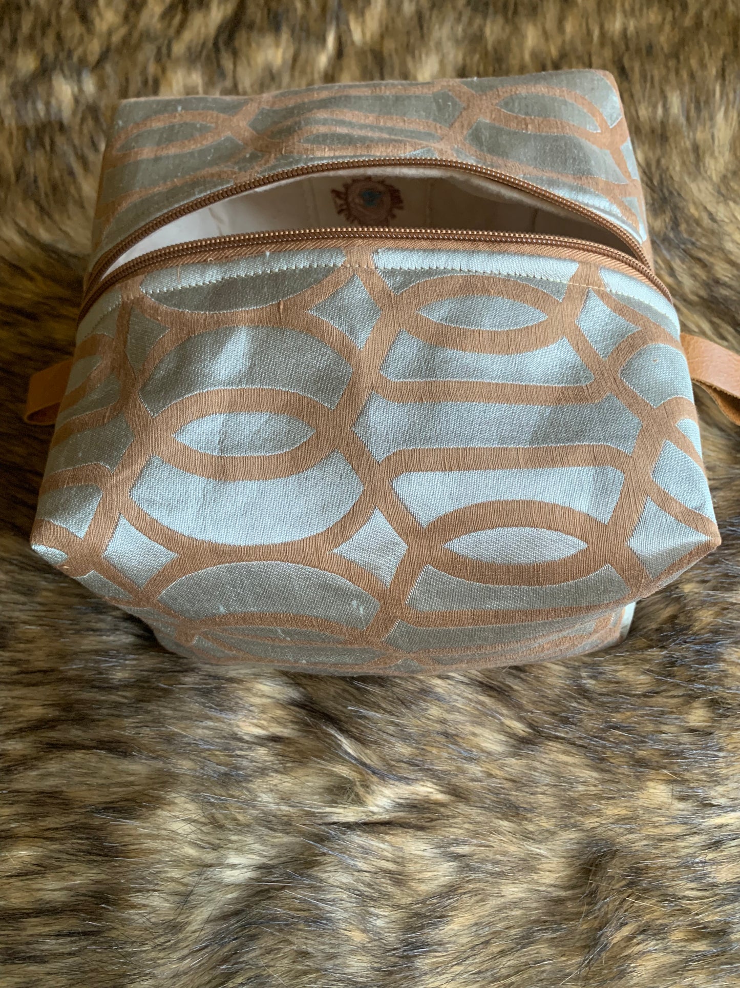Nesting Essentials makeup bag -Cosmetic toiletry organizer - Deco Silk
